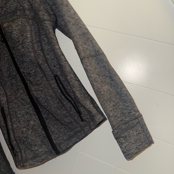 Lululemon Define Jacket Heathered Black Size 6 Excellent Condition - Picture 16 of 16